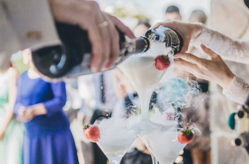 Cheers Bar Wedding Tips For Dressing Up Your Wedding Bar: Elevate Your